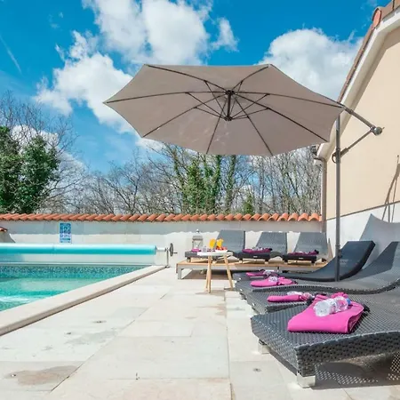 Casa Manera Villa *